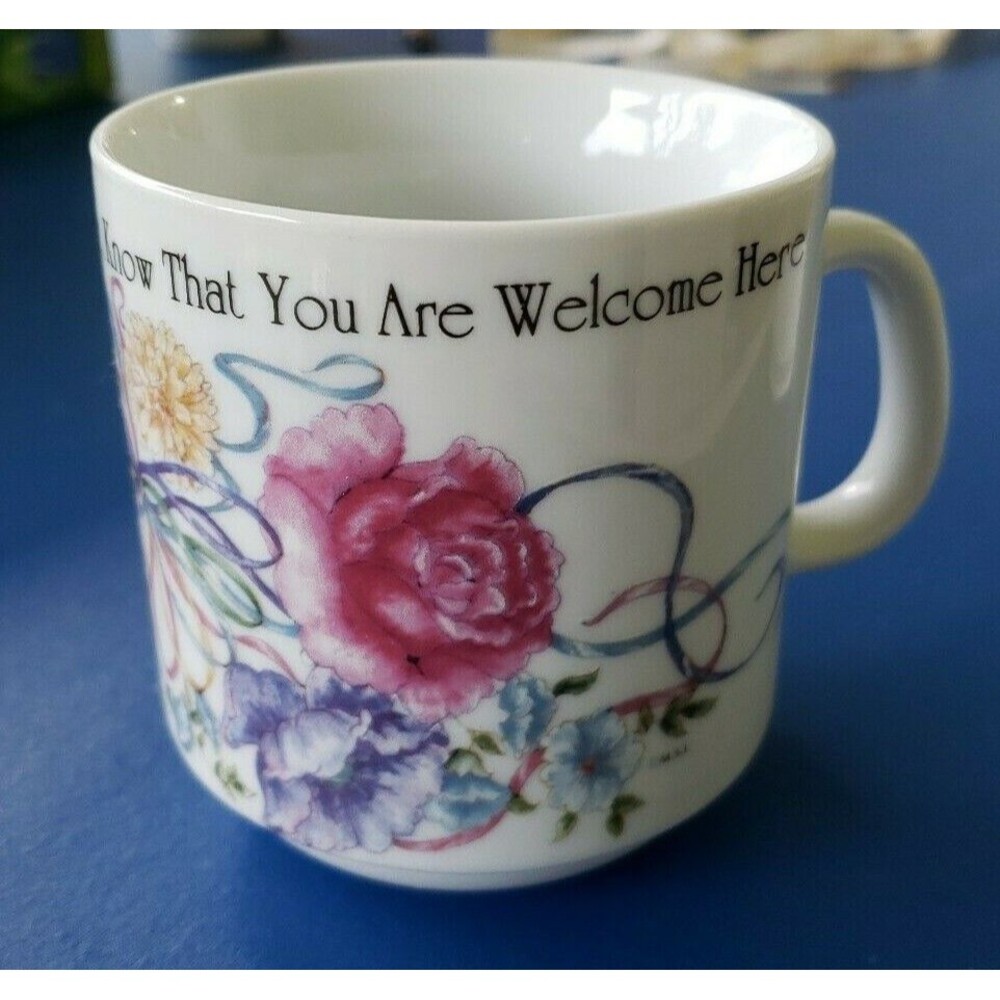CHRISTIAN WORLD, INC. VINTAGE White Floral 'Family & Friends Are Dear Coffee Mug